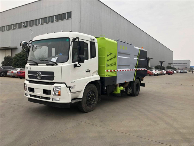 東風(fēng)天錦干式掃路車(chē)（0水/8塵）